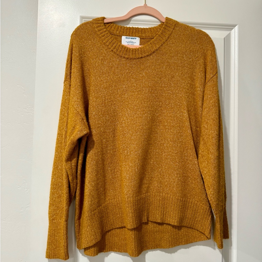 Old Navy Women's Golden Crew Neck Sweater
